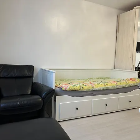 Modernes 10 In Mitte Mit 3 Schlafzimmer *
