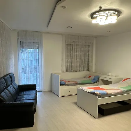 Modernes 10 In Mitte Mit 3 Schlafzimmer Апартаменты