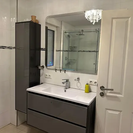 Modernes 10 In Mitte Mit 3 Schlafzimmer