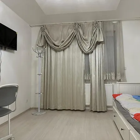 Modernes 10 In Mitte Mit 3 Schlafzimmer Апартаменты